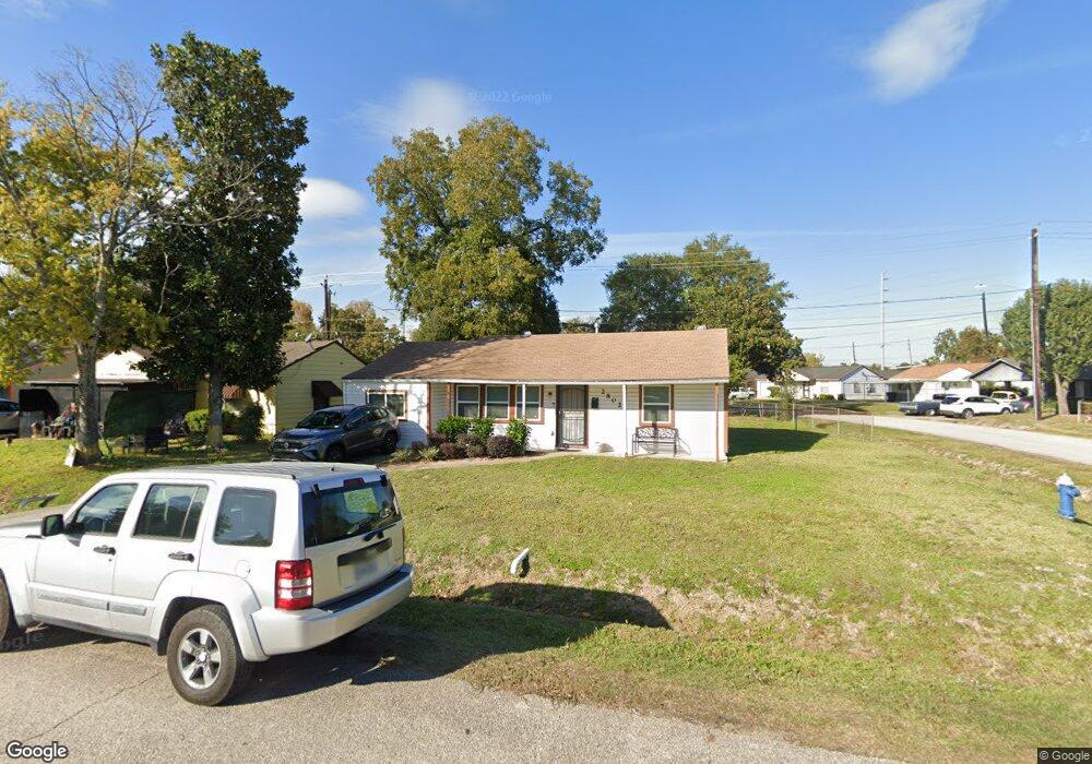 2802 Stallings Dr, Houston, TX 77088 - photo 1