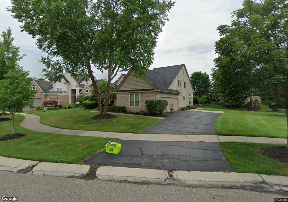 4956 Lake Crest Dr, West Bloomfield, MI 48323 - photo 1