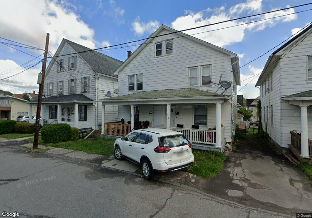 916 W Locust St, Scranton, PA 18504 - photo 1