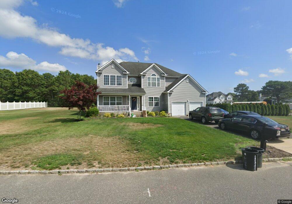 2 Camden Ct, Medford, NY 11763 - photo 1