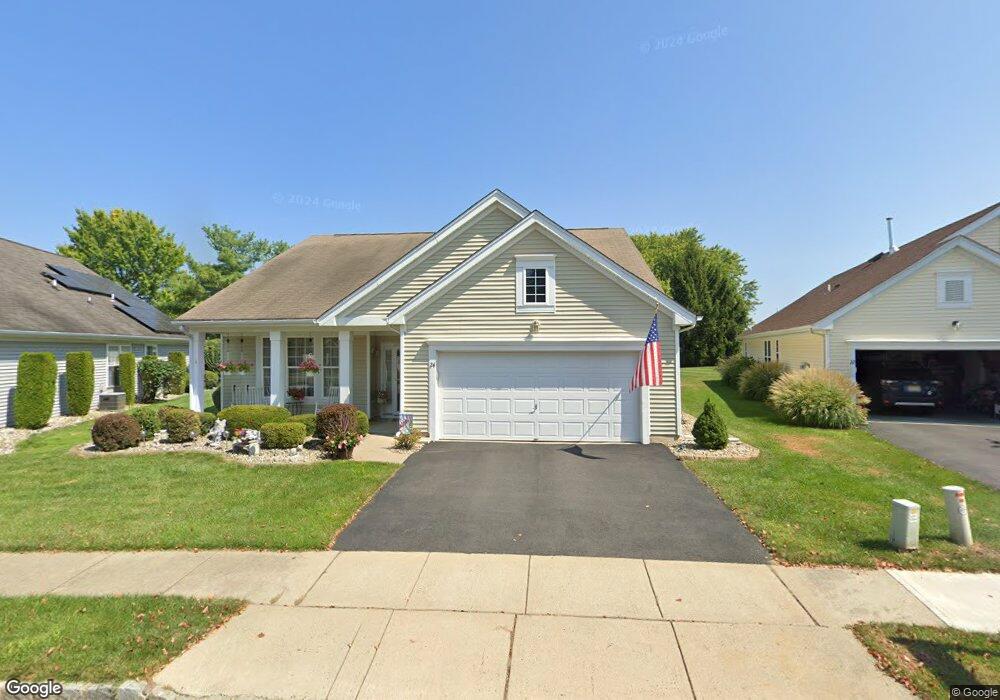 24 Buckingham Cir unit 24, Belvidere, NJ 07823 - photo 1