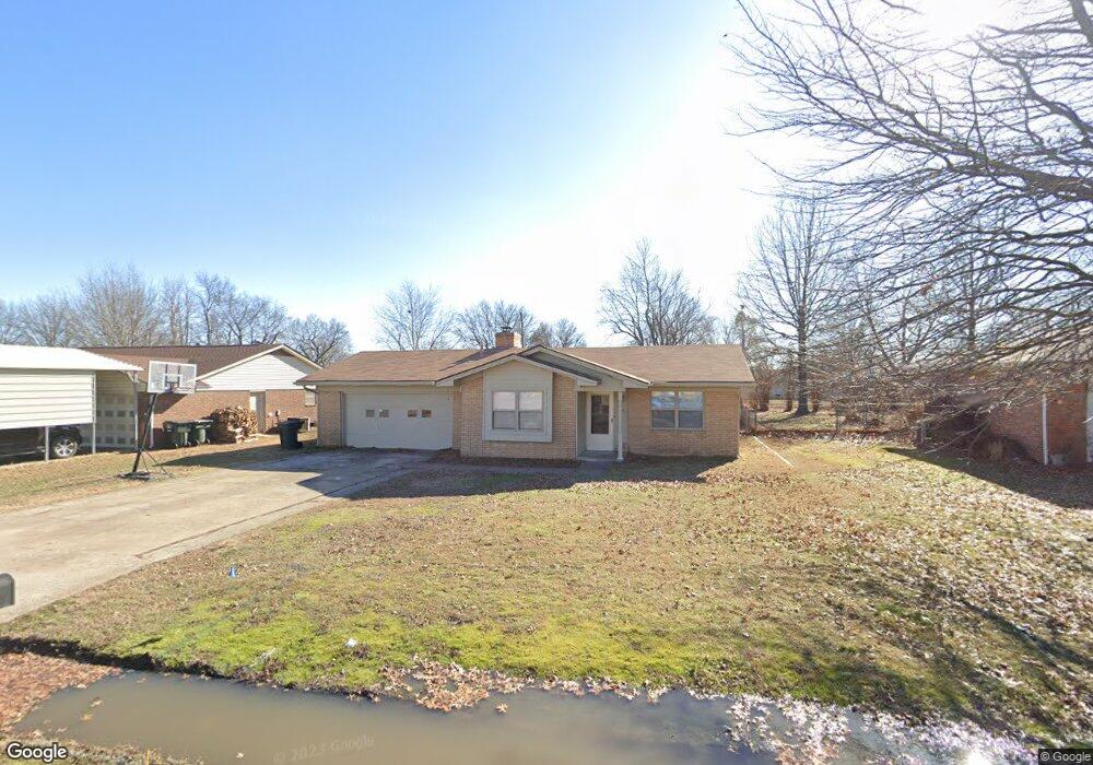 735 W 3rd St, Skiatook, OK 74070 - photo 1