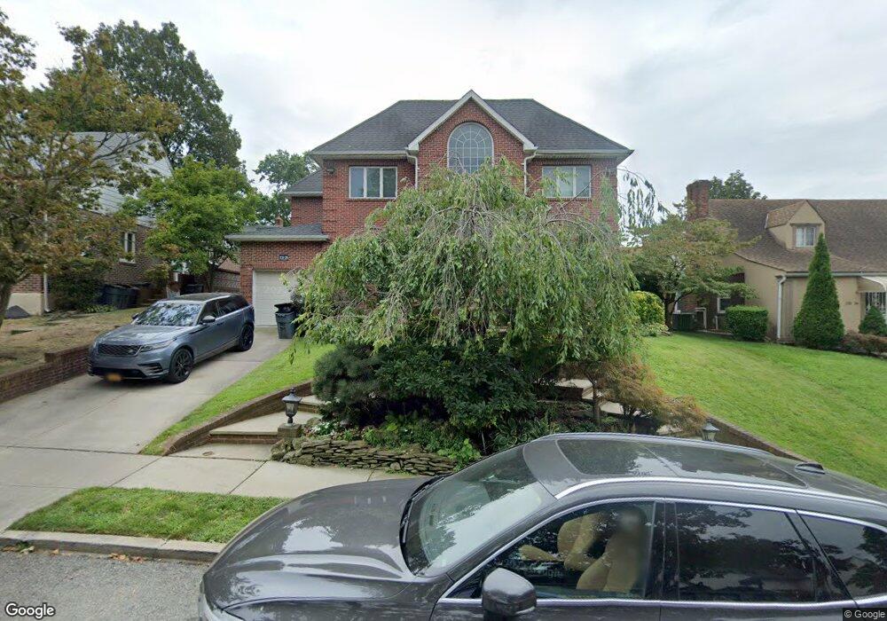 13520 78th Rd, Flushing, NY 11367 - photo 1