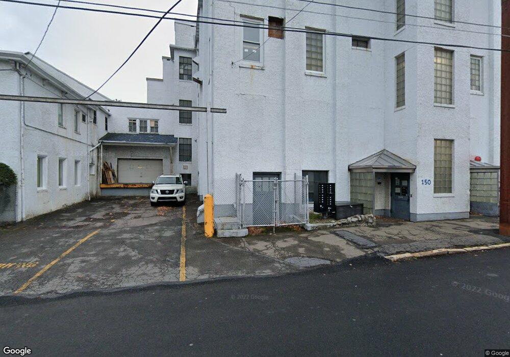 134 E Grove St, Scranton, PA 18510 - photo 1