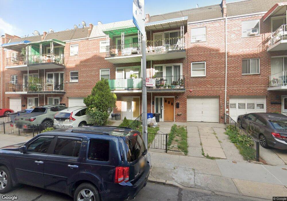 2580-2R 38th St unit 4, Astoria, NY 11103 - photo 1