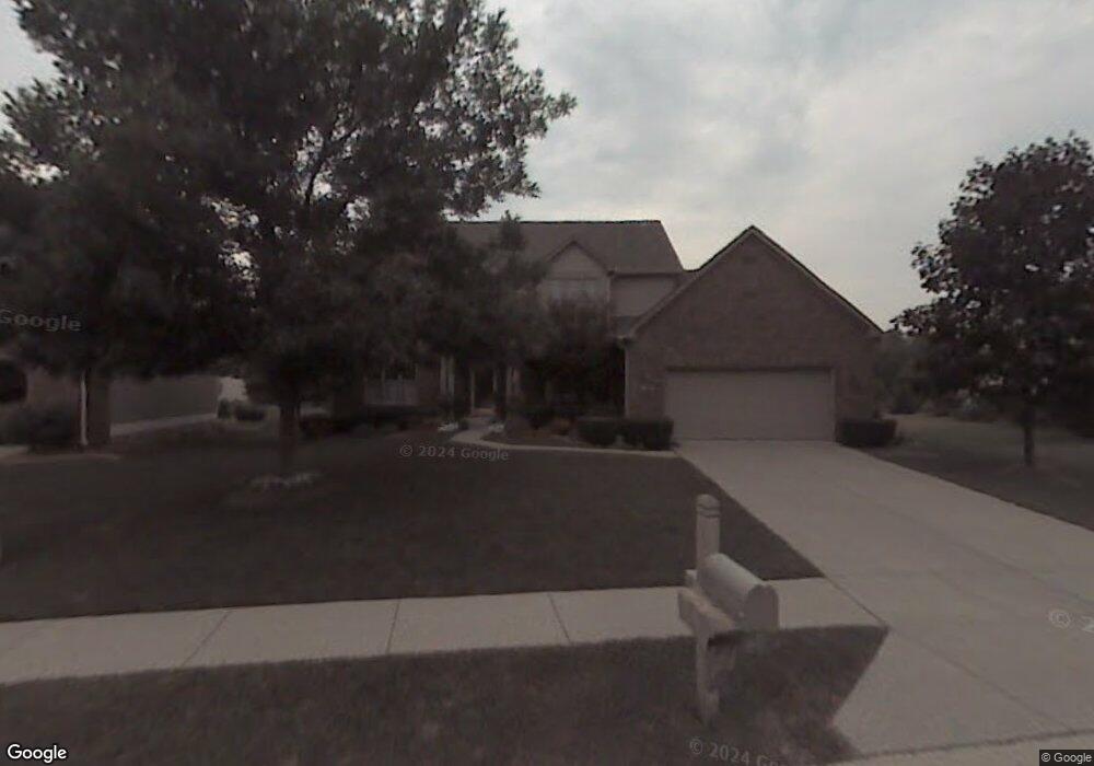 11130 Plum Hollow Cir, Fishers, IN 46037 - photo 1