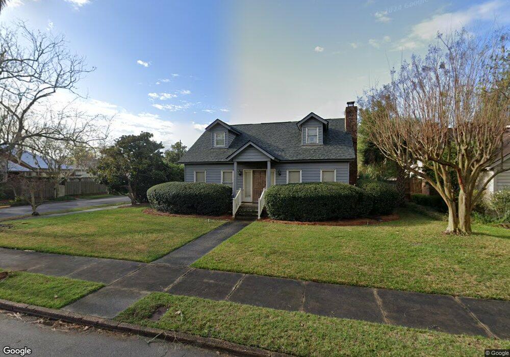 225 E 54th St, Savannah, GA 31405 - photo 1