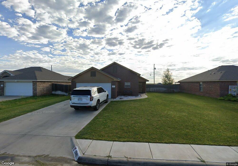 1205 Bobwhite Ave, Dumas, TX 79029 - photo 1