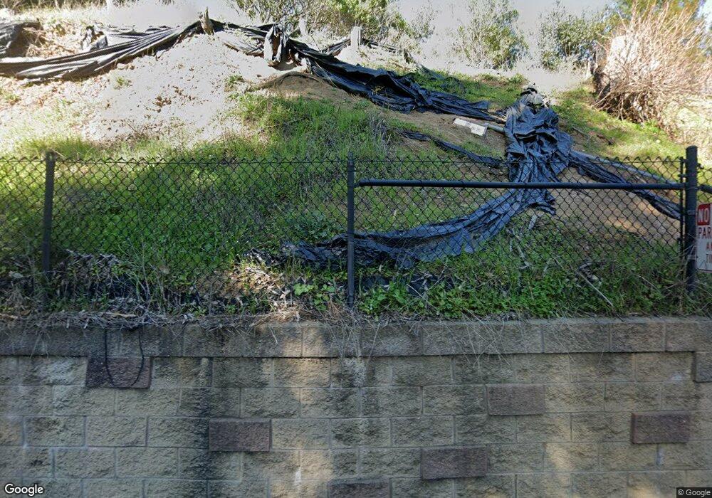 6813 Charing Cross Rd, Berkeley, CA 94705 - photo 1