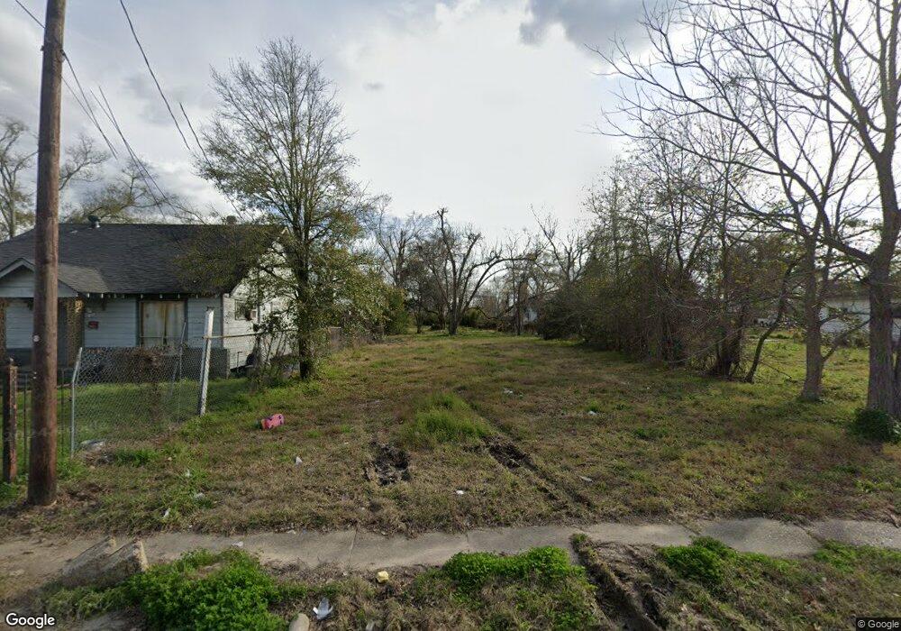 1610 Pine St, Lake Charles, LA 70601 - photo 1