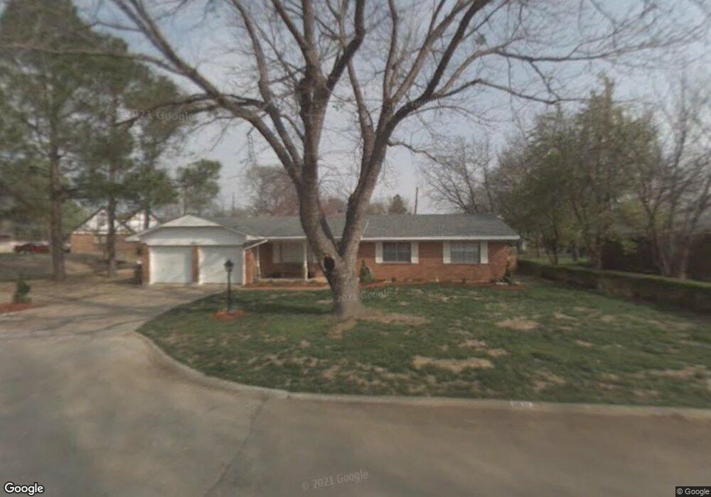 1921 Melody Ln, Ardmore, OK 73401 - photo 1