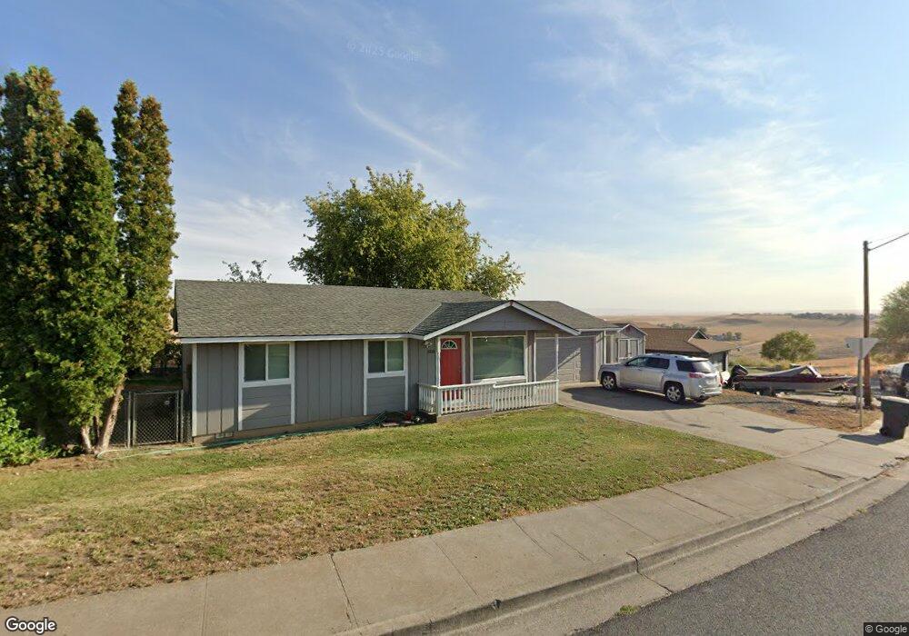 608 SW Nye Ave, Pendleton, OR 97801 - photo 1