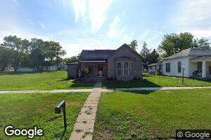 415 N 10th St, Wymore, NE 68466