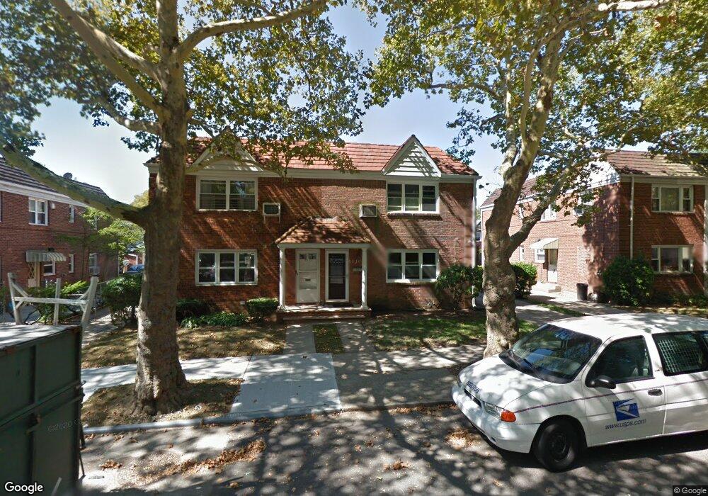 7310 199th St, Fresh Meadows, NY 11366 - photo 1