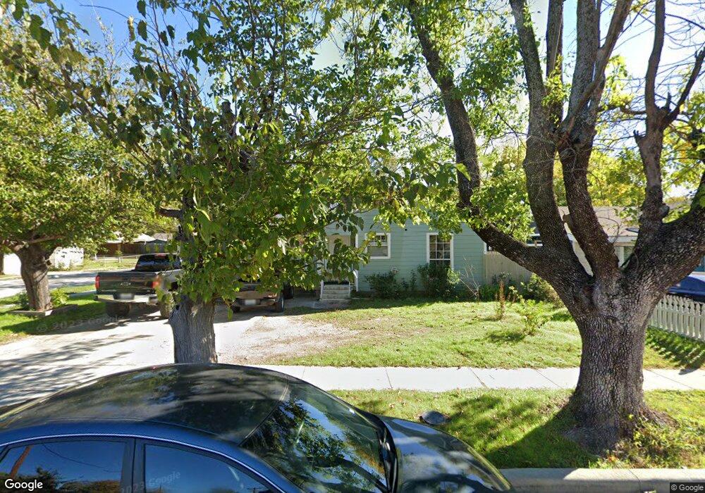 1001 Tamara Ln, Grand Prairie, TX 75051 - photo 1