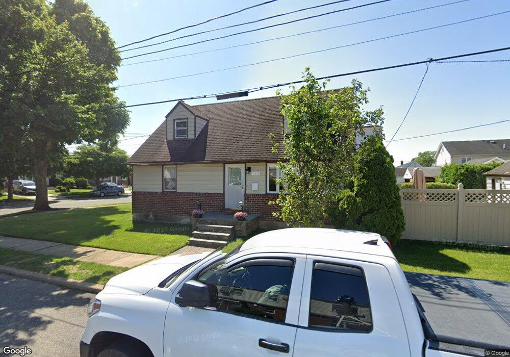 183 Evelyn Rd, Mineola, NY 11501 - photo 1