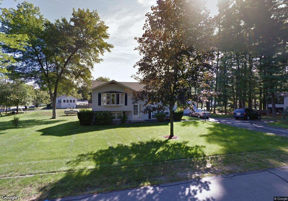 7 Walden Dr, MerriMacK, NH 03054 - photo 1