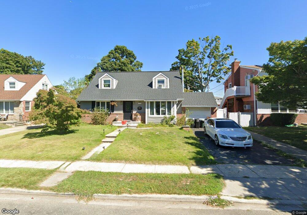 336 Coleridge St, Levittown, NY 11756 - photo 1