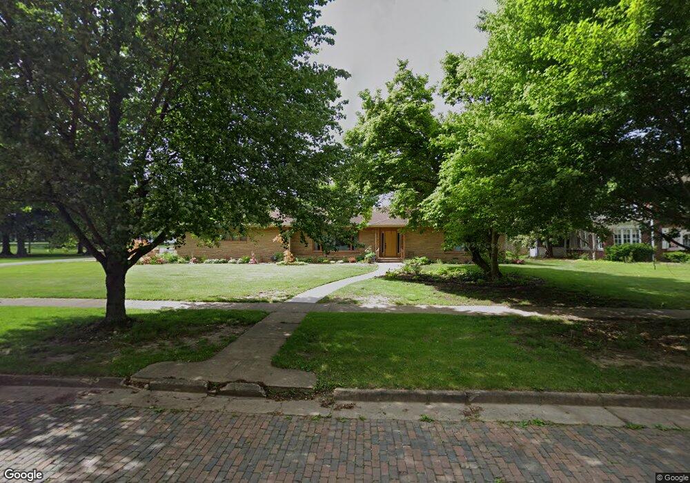 51 Wabash Ave, Mattoon, IL 61938 - photo 1