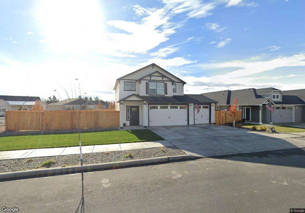 1504 NW Varnish Ave, Redmond, OR 97756 - photo 1