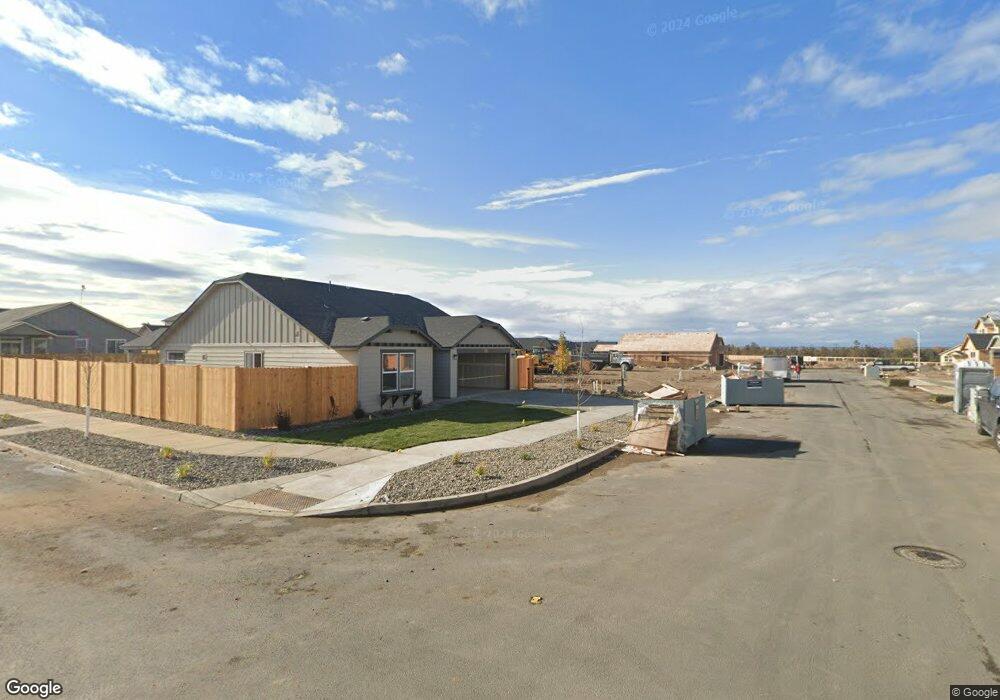 1722 NW Varnish Ave, Redmond, OR 97756 - photo 1