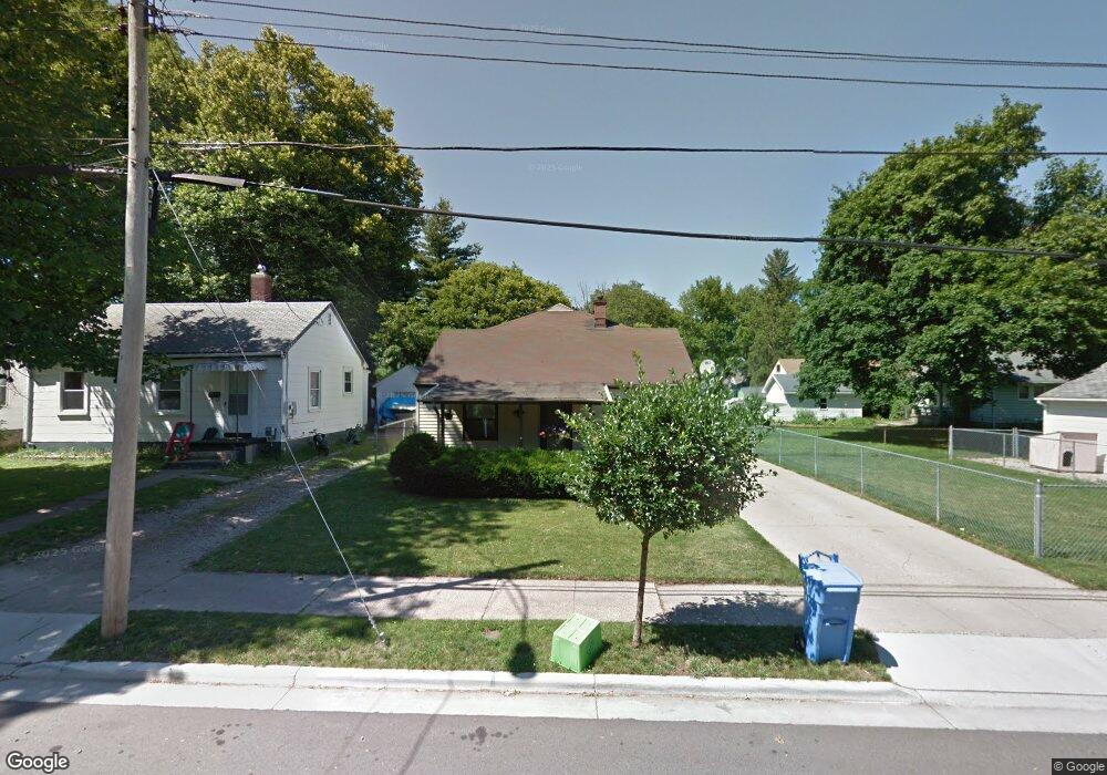 1012 Kelsey Ave, Lansing, MI 48910 - photo 1