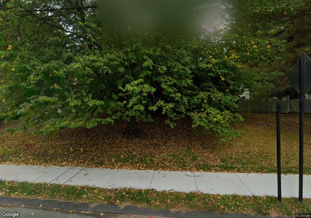 1028 Walnut St, Newton Highlands, MA 02461 - photo 1