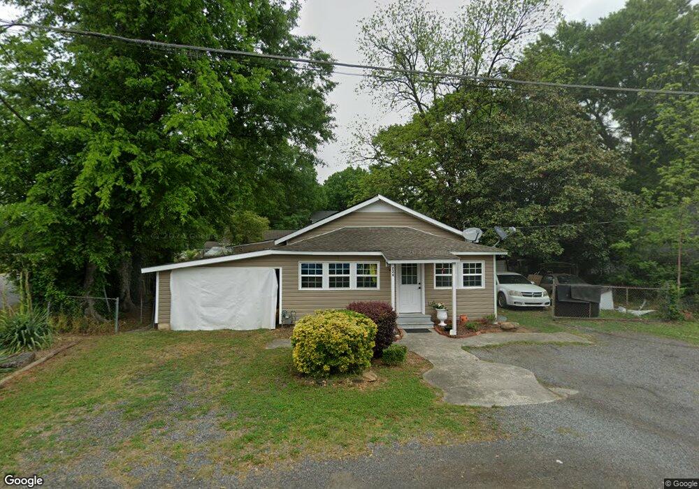 226 Gordon Ave, Calhoun, GA 30701 - photo 1