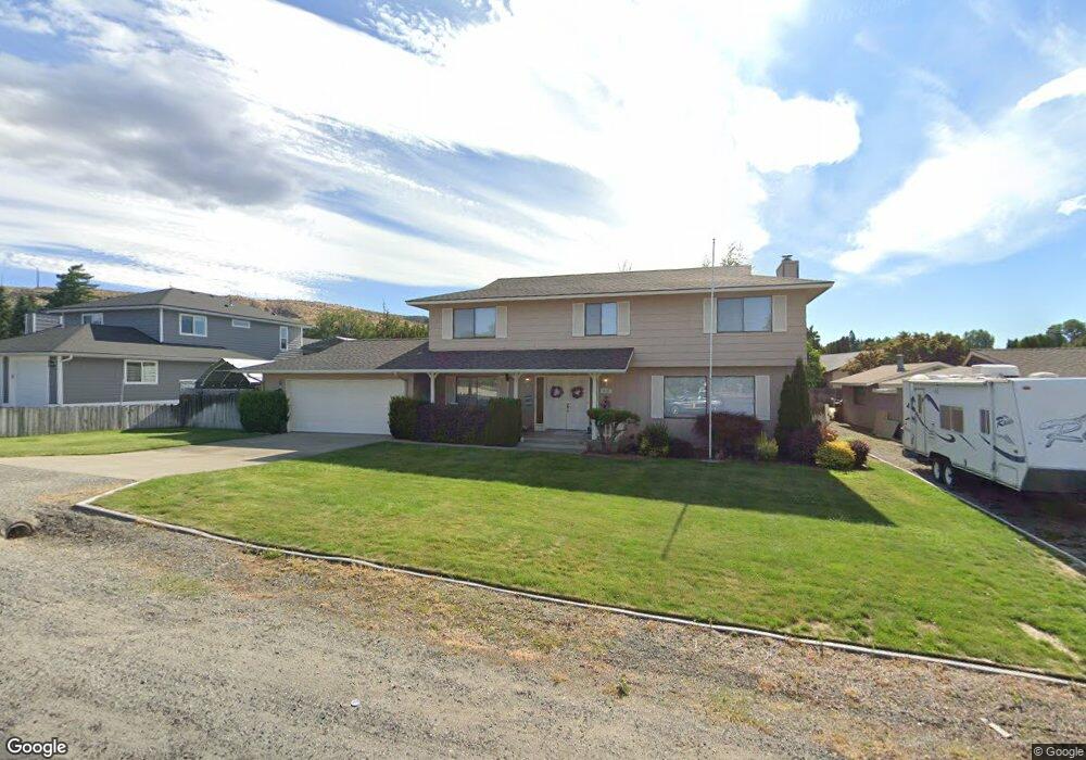 819 N James Ave, East Wenatchee, WA 98802 - photo 1