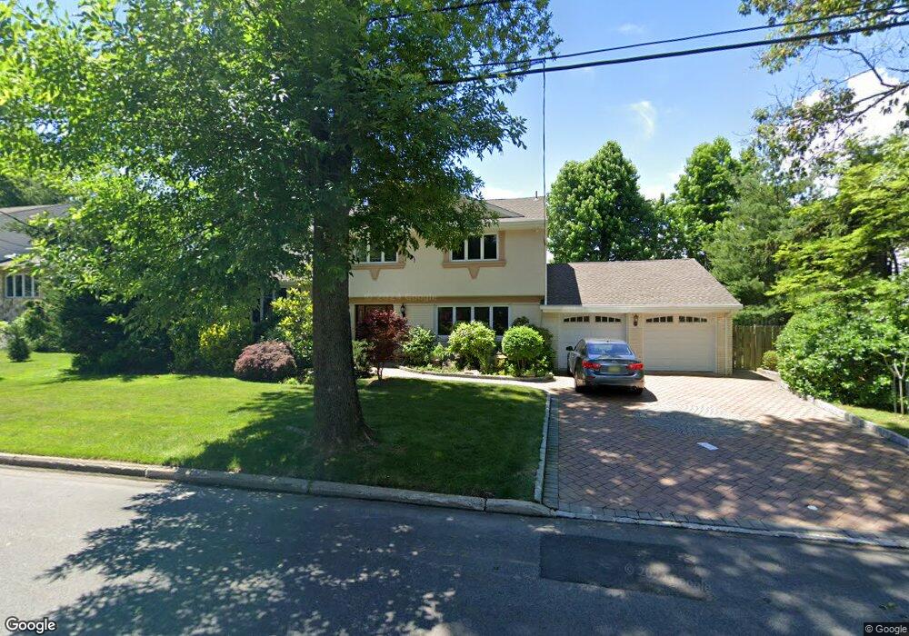 54 N Virginia Ct, Englewood Cliffs, NJ 07632 - photo 1