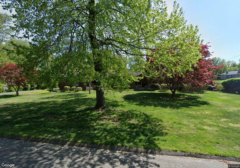 14 Cromwell Rd, Trumbull, CT 06611 - photo 1