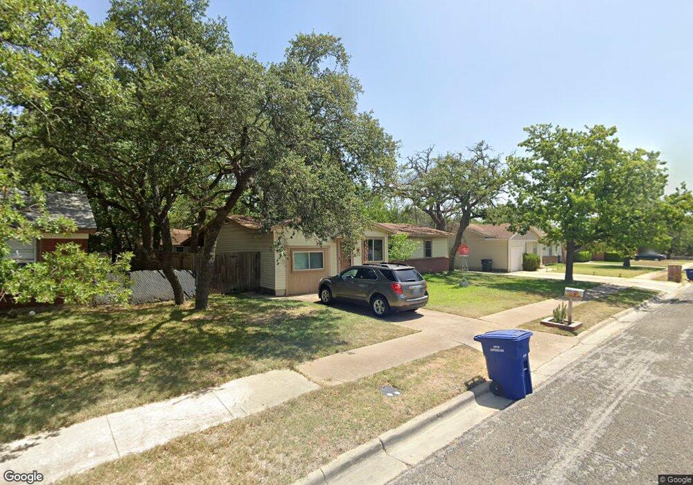 2410 Post Oak Ave, Copperas Cove, TX 76522 - photo 1