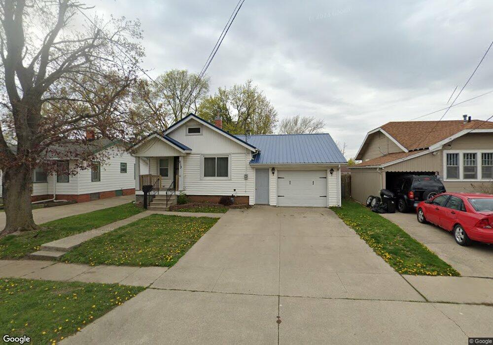 213 E 14 St N, Newton, IA 50208 - photo 1