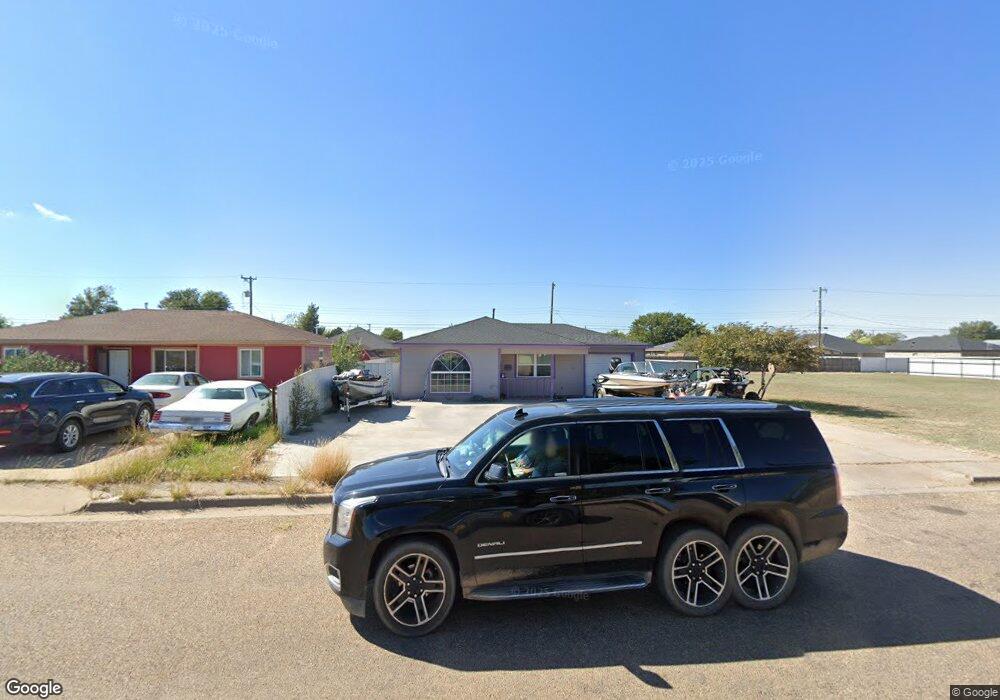 209 N Birge Ave, Dumas, TX 79029 - photo 1