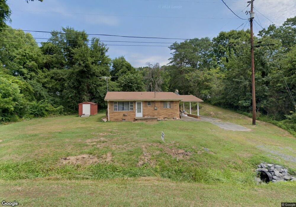 527 Robinwood Rd, Dalton, GA 30271 - photo 1