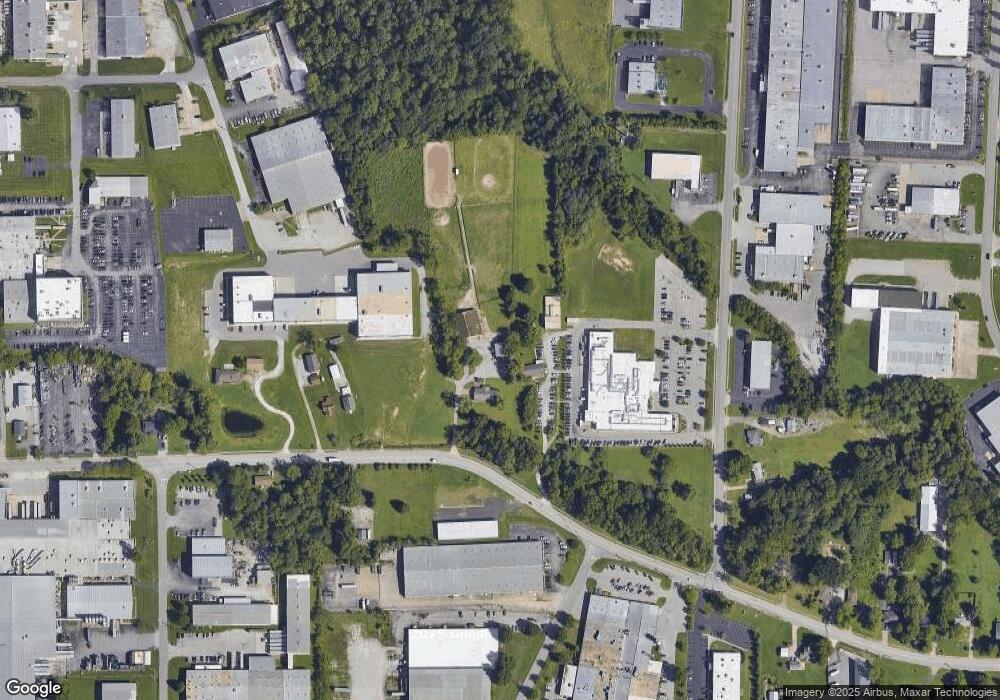 321 Hausfeldt Ln, New Albany, IN 47150 - photo 1