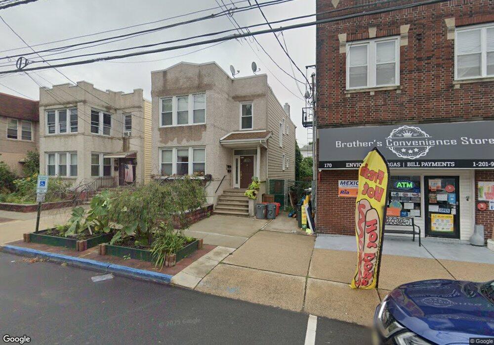 172 Palisade Ave unit 2nd, Cliffside Park, NJ 07010 - photo 1