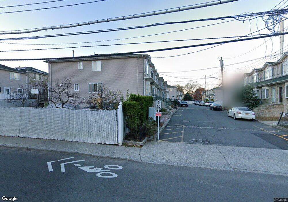 14 Lyceum Ct, Staten Island, NY 10310 - photo 1