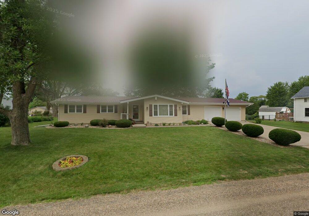 215 Summit St, Center Point, IA 52213 - photo 1