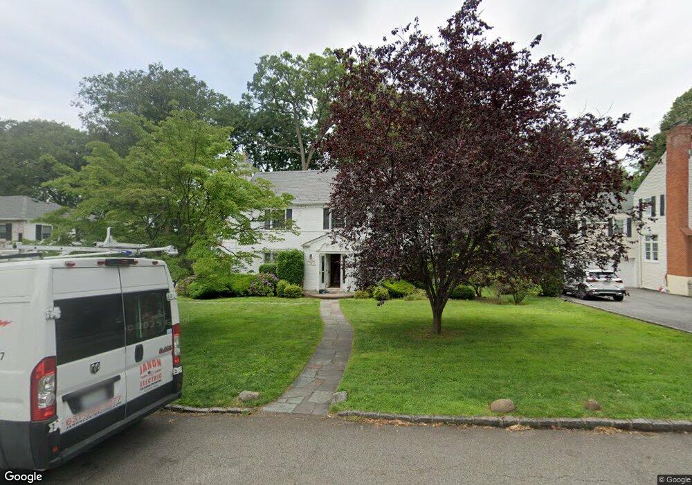 79 Dartmouth Rd, Manhasset, NY 11030 - photo 1