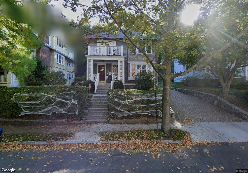 112 Columbia St unit 1 BED 1 BATH CLEAN, Brookline, MA 02446 - photo 1