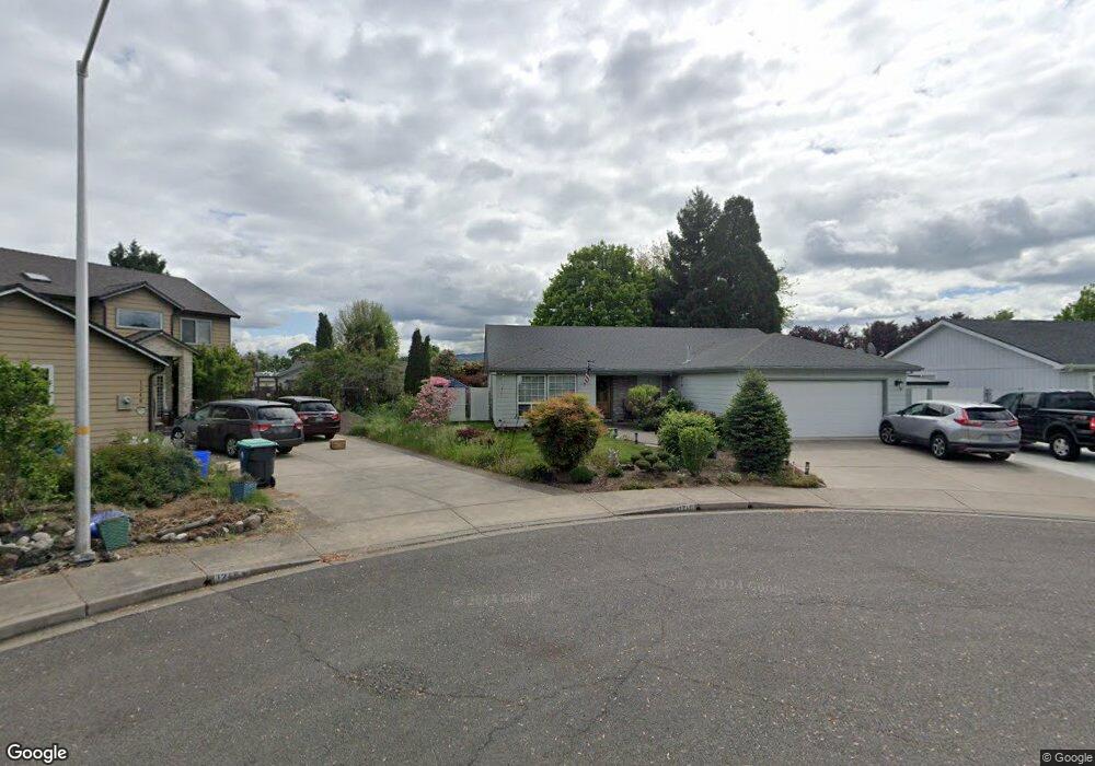 1258 Joshua Ct, Central Point, OR 97502 - photo 1