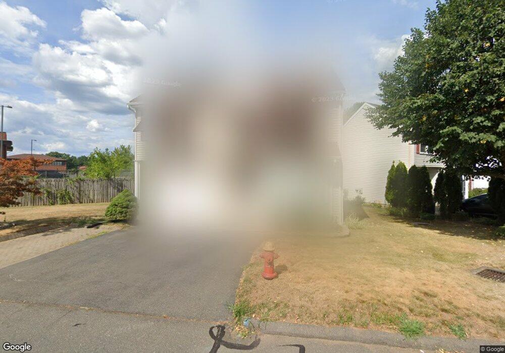 10 Nutmeg Ct, West Hartford, CT 06110 - photo 1