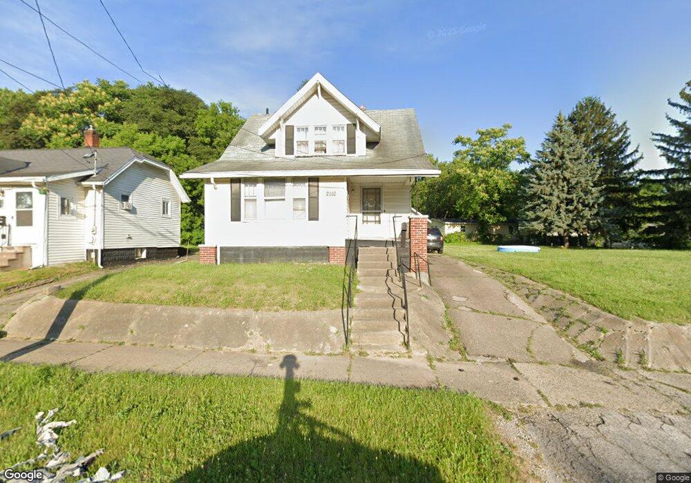 2110 S Grand Traverse St, Flint, MI 48503 - photo 1