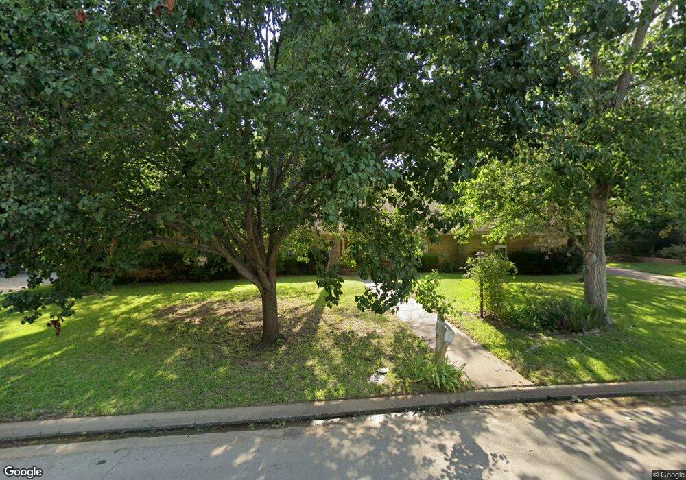 1200 Shady Creek Dr, Euless, TX 76040 - photo 1