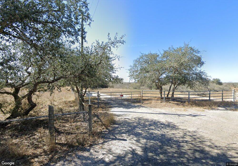 2947 Orange Ln, Beeville, TX 78102 - photo 1