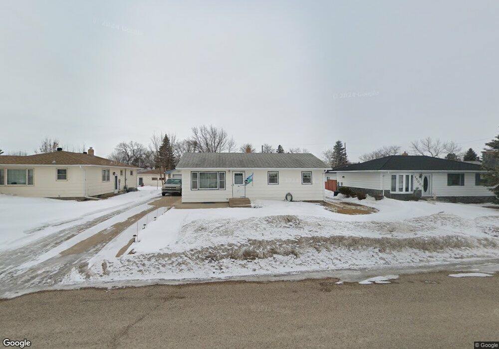 1506 4th Ave SW, Jamestown, ND 58401 - photo 1