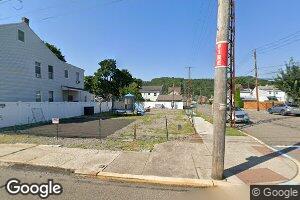 400 S Nicholas St, Saint Clair, PA 17970