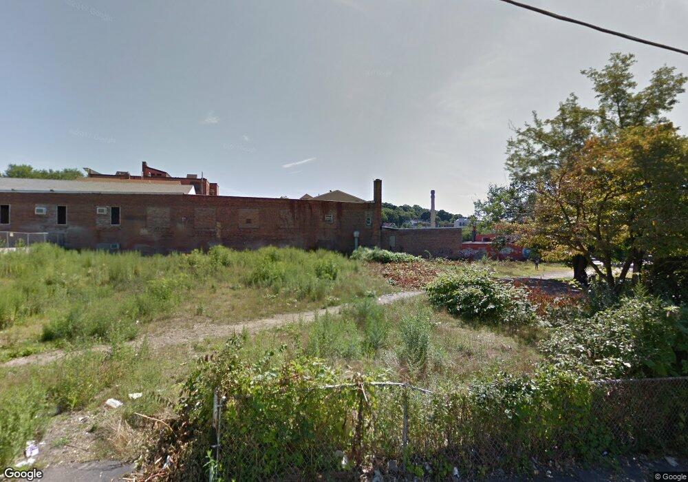 24 Adams St, Waterbury, CT 06704 - photo 1