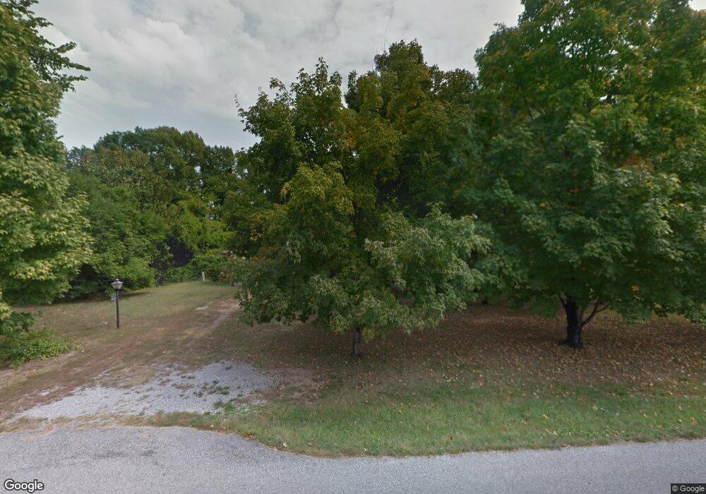 125 Southwest Dr, Harrisburg, IL 62946 - photo 1